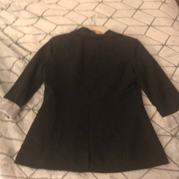 Blazer - Picture 5 of 5